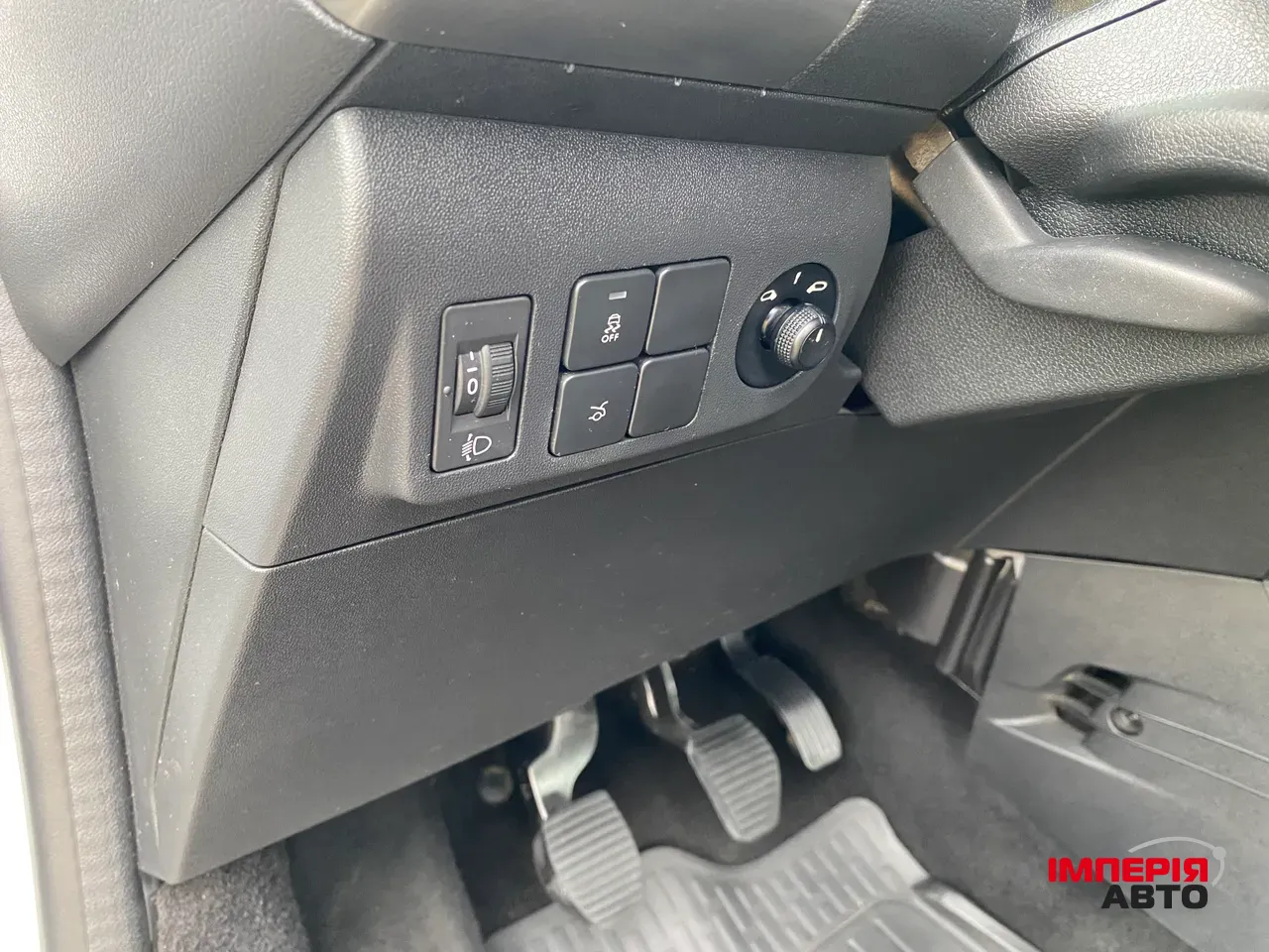 Peugeot 301 - фото 32
