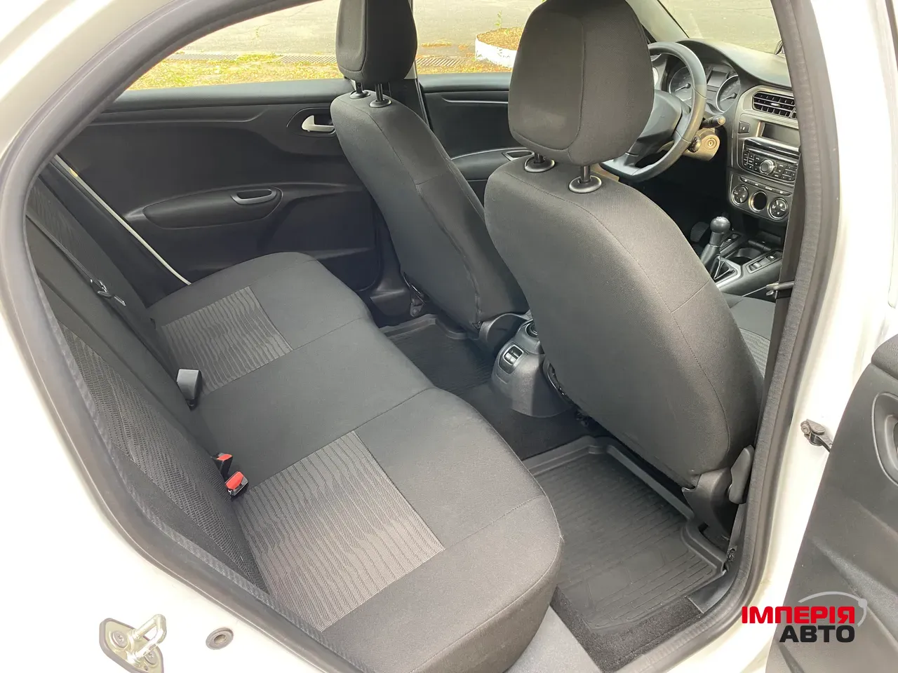Peugeot 301 - фото 25