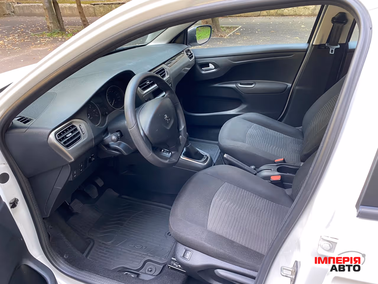 Peugeot 301 - фото 22