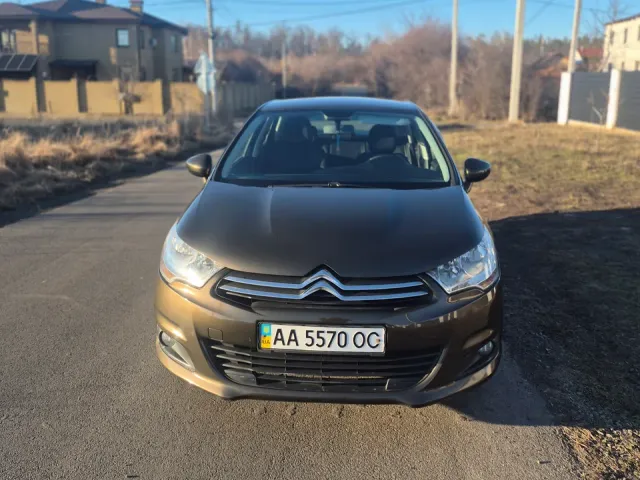 Citroen C4 - фото 1