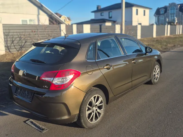 Citroen C4 - фото 4