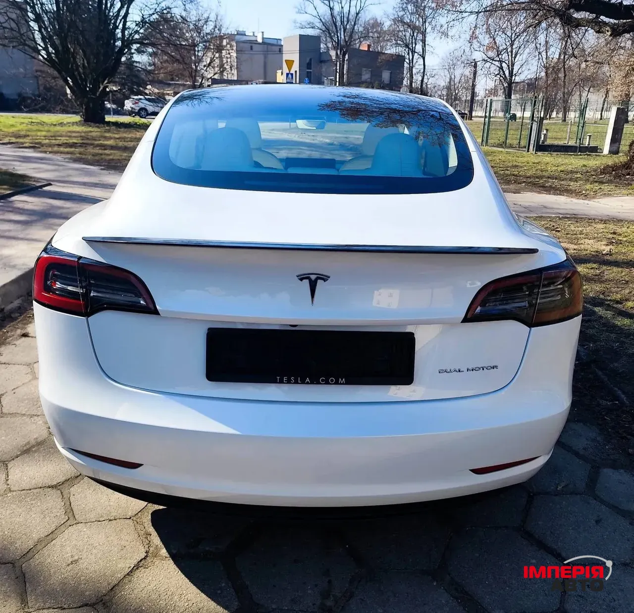 Tesla Model 3 - фото 5