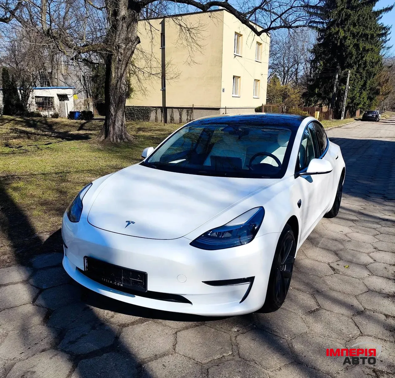 Tesla Model 3 - фото 4