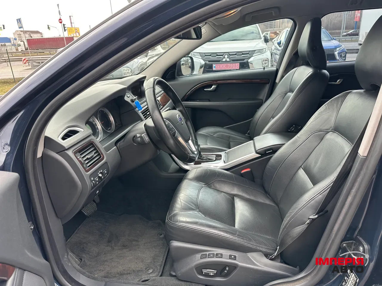 Volvo XC70 - фото 14