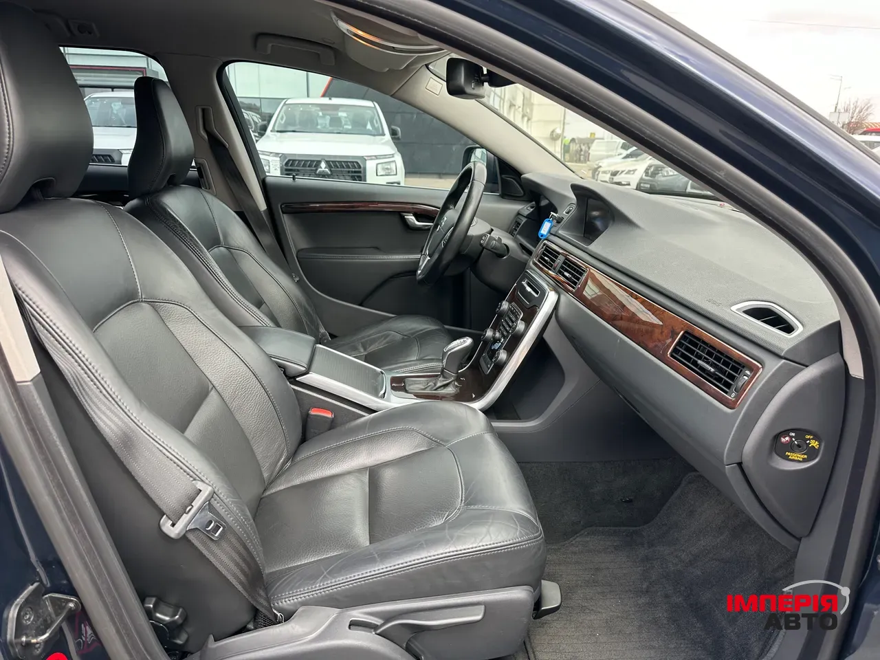 Volvo XC70 - фото 19