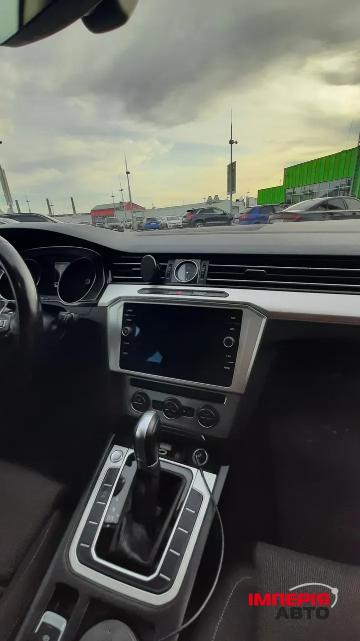 Volkswagen Passat - фото 36