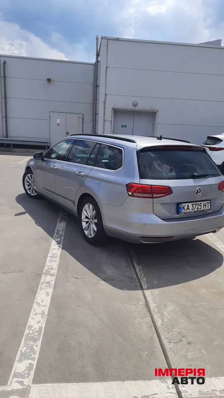 Volkswagen Passat - фото 4