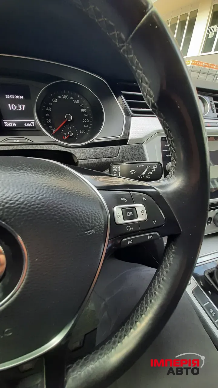 Volkswagen Passat - фото 39
