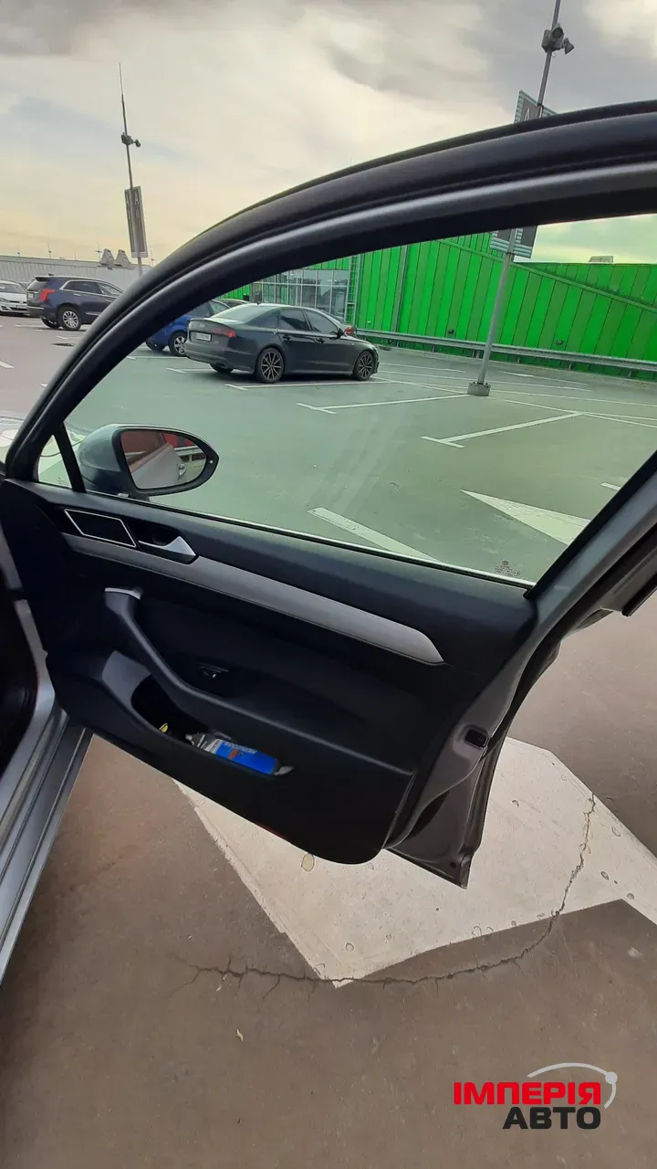 Volkswagen Passat - фото 27