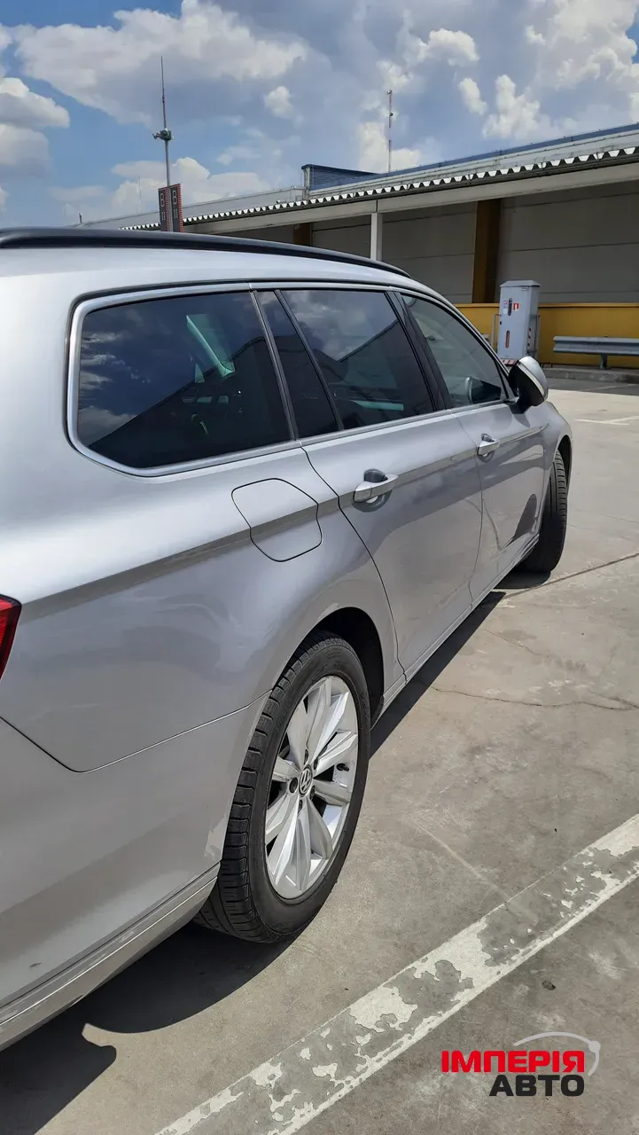 Volkswagen Passat - фото 7