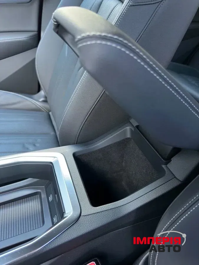 Audi e-tron - фото 10