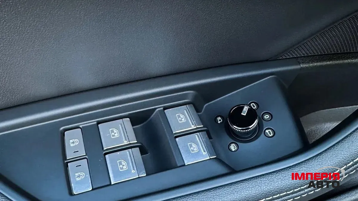 Audi e-tron - фото 7