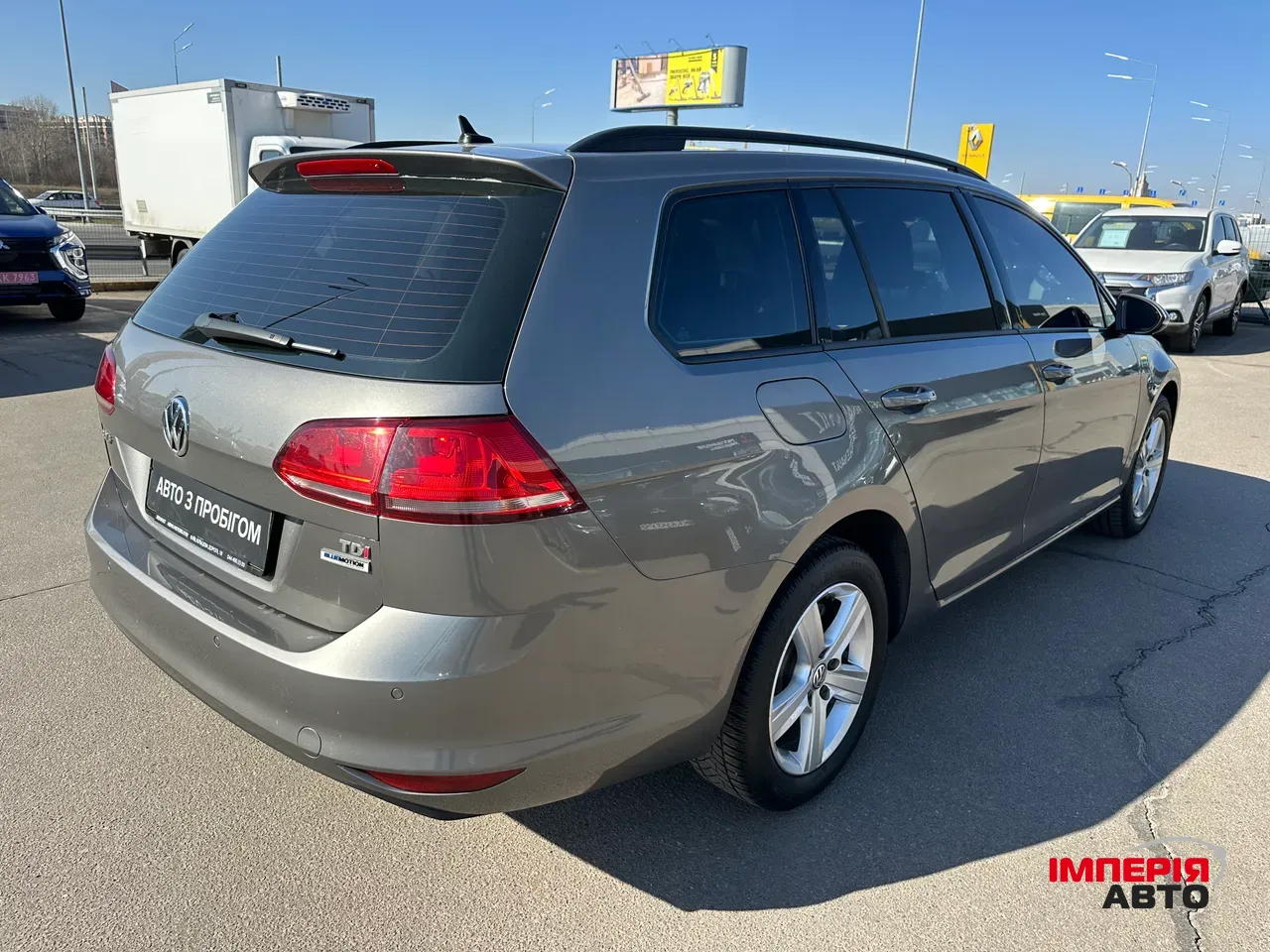 Volkswagen Golf - фото 7