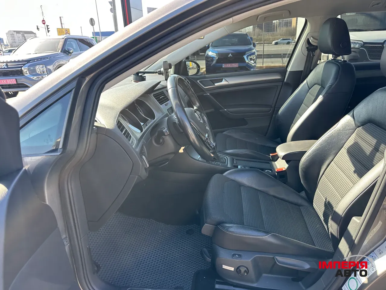 Volkswagen Golf - фото 10