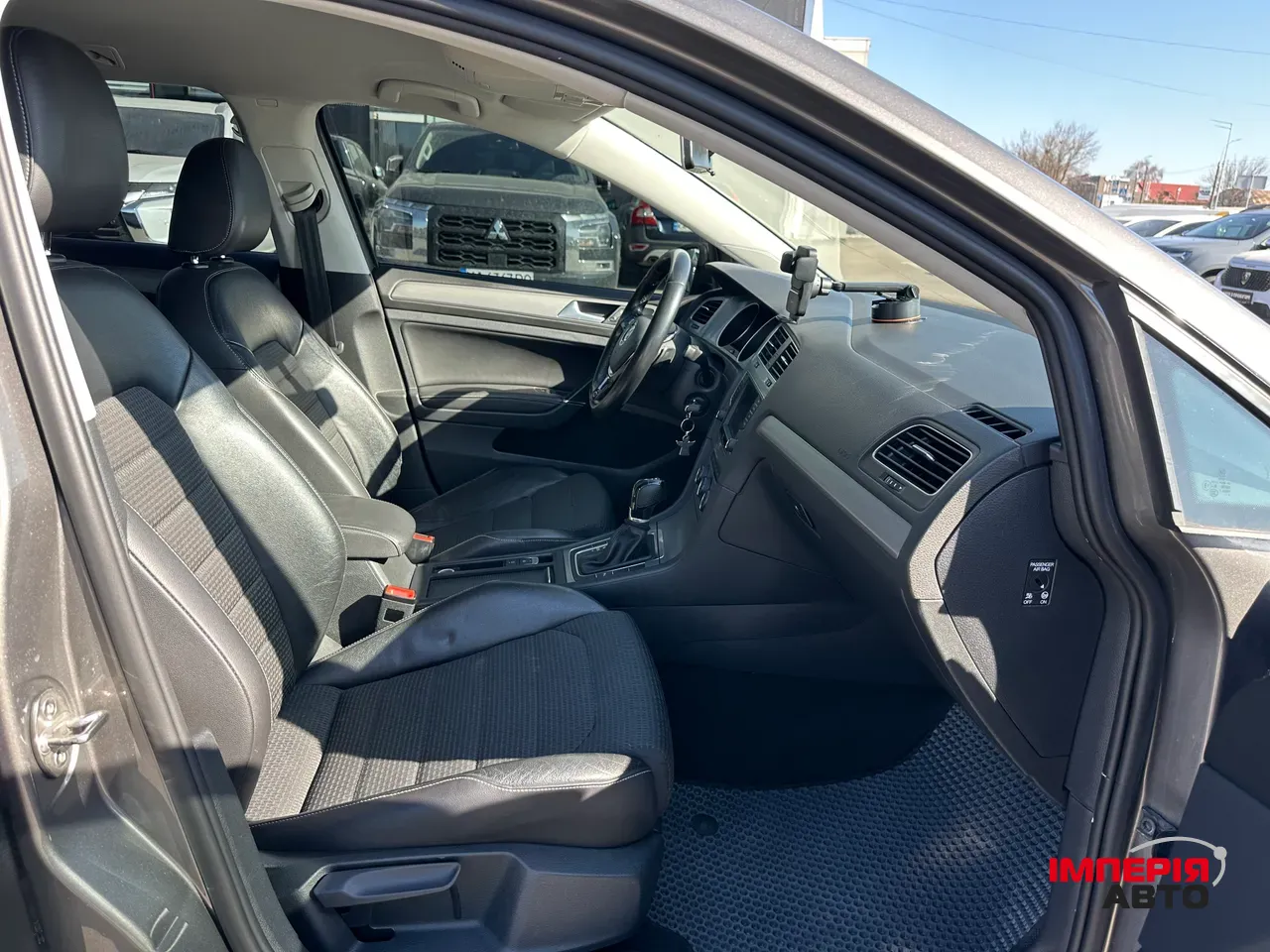 Volkswagen Golf - фото 17