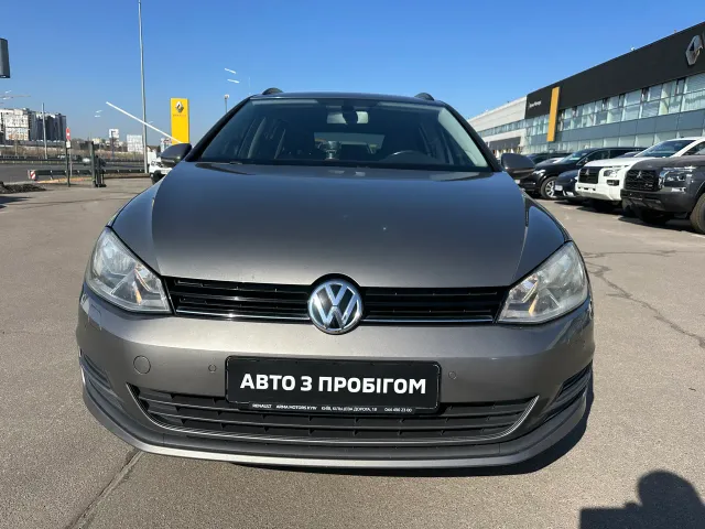 Volkswagen Golf - фото 2