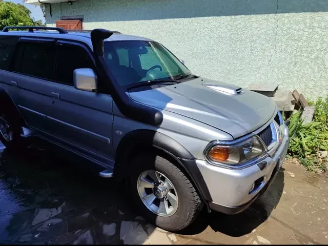 Mitsubishi Pajero Sport - фото 3