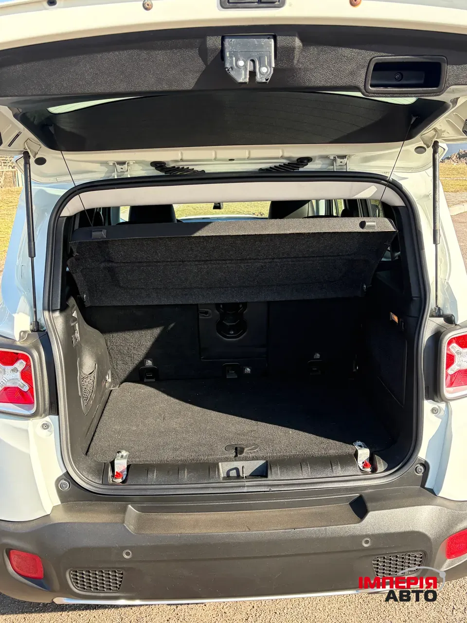 Jeep Renegade - фото 14