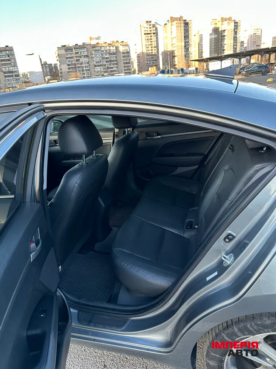 Hyundai Elantra - фото 24