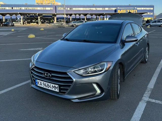 Hyundai Elantra - фото 2