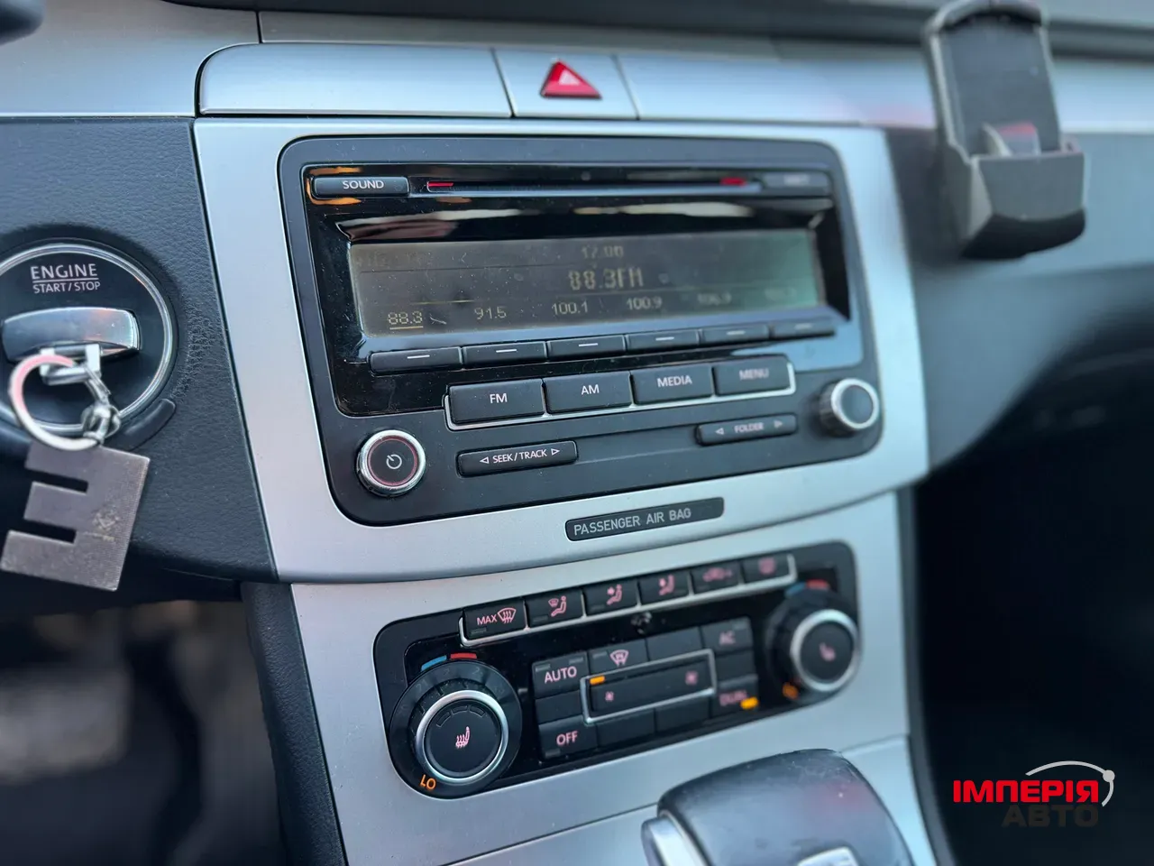 Volkswagen Passat - фото 16