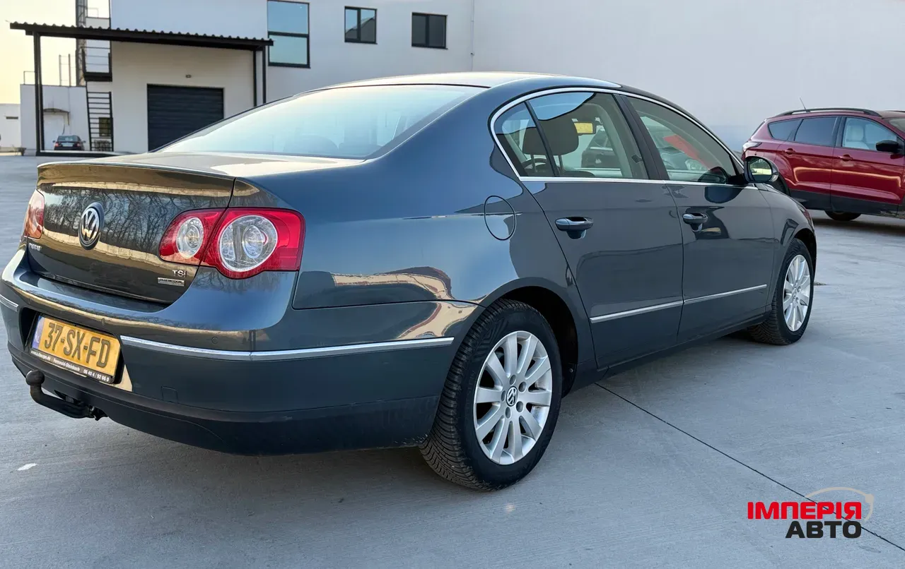 Volkswagen Passat - фото 8