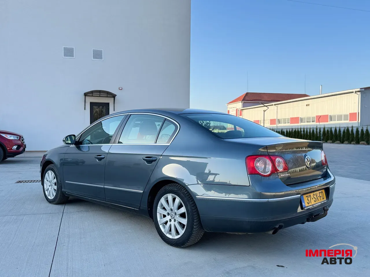 Volkswagen Passat - фото 6
