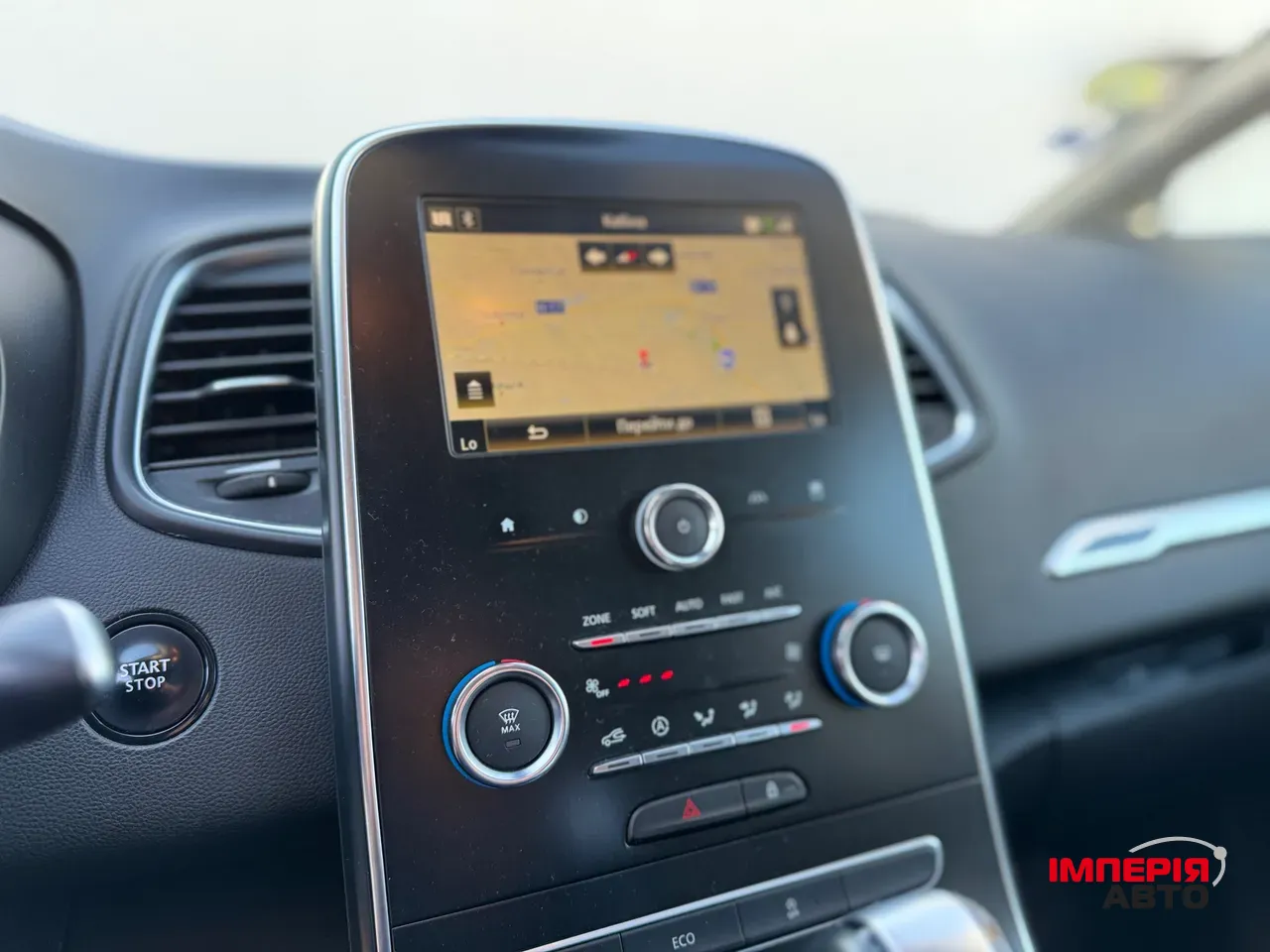 Renault Scenic - фото 15