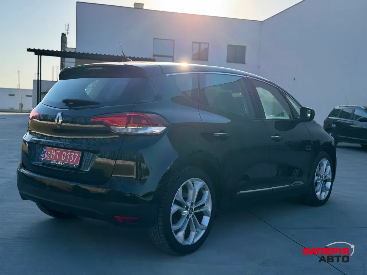 Renault Scenic - фото 7