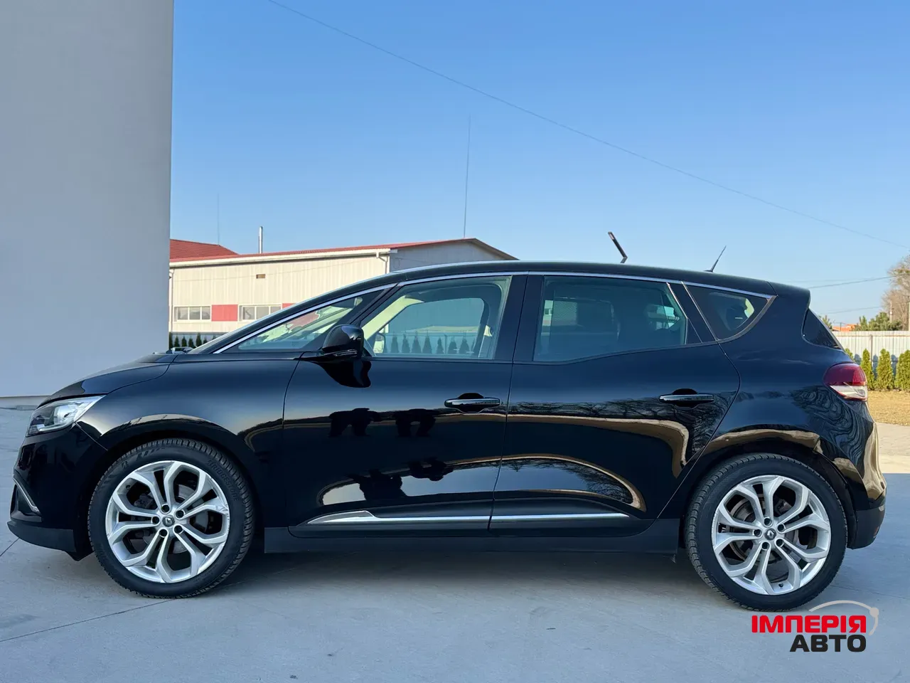 Renault Scenic - фото 4