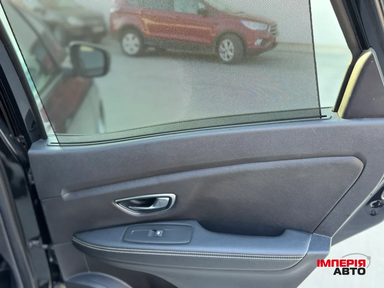 Renault Scenic - фото 27