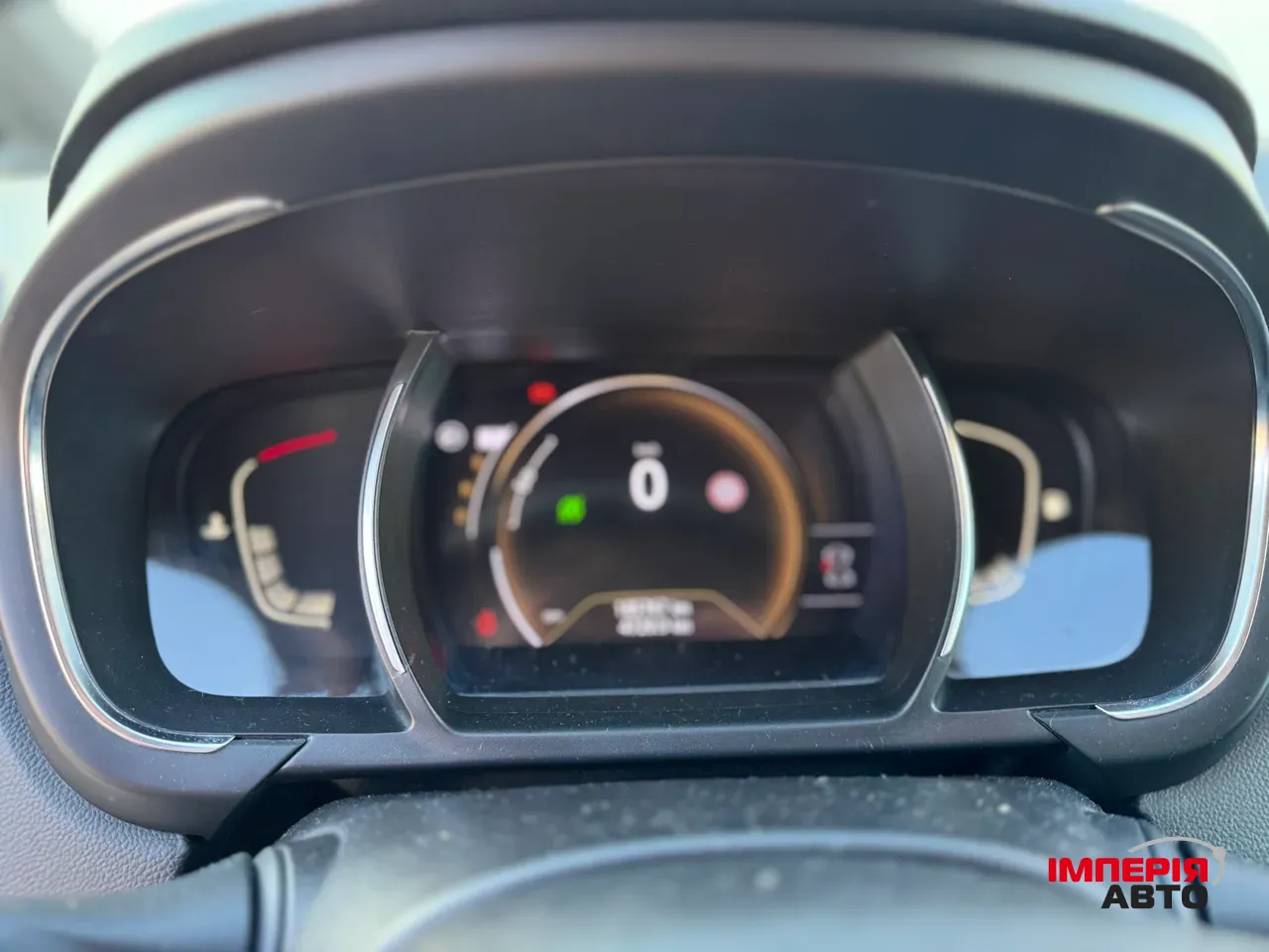 Renault Scenic - фото 17