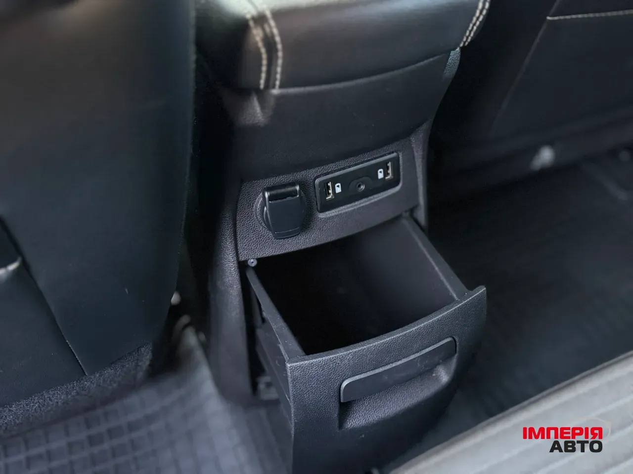 Renault Scenic - фото 21