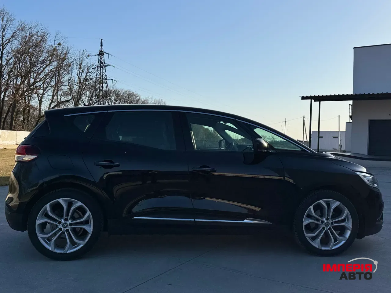 Renault Scenic - фото 8