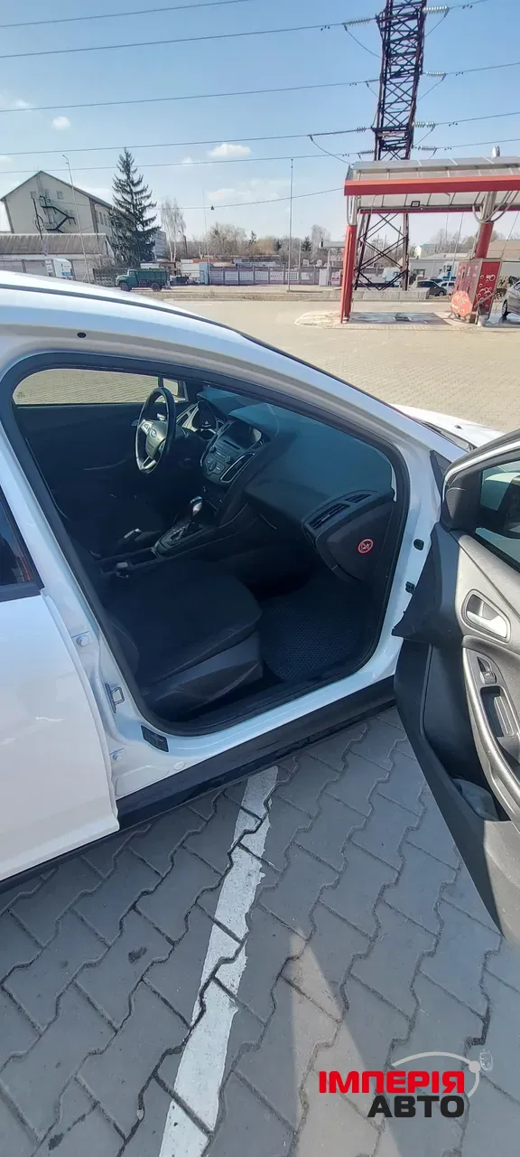 Ford Focus - фото 3
