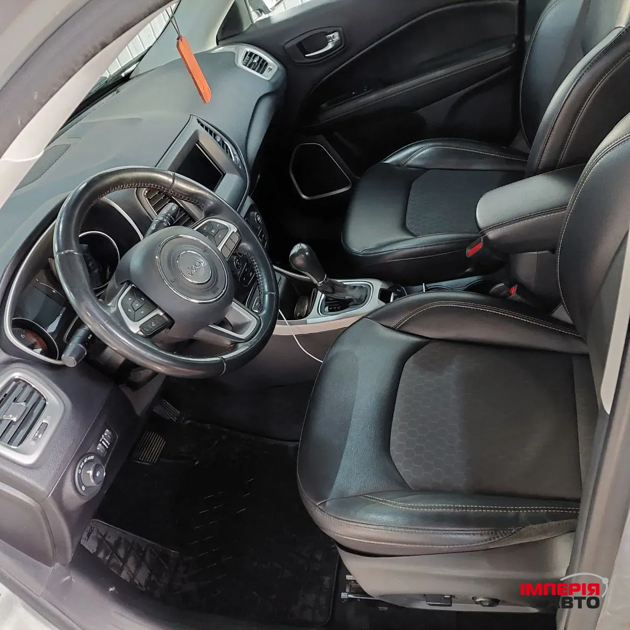 Jeep Compass - фото 9