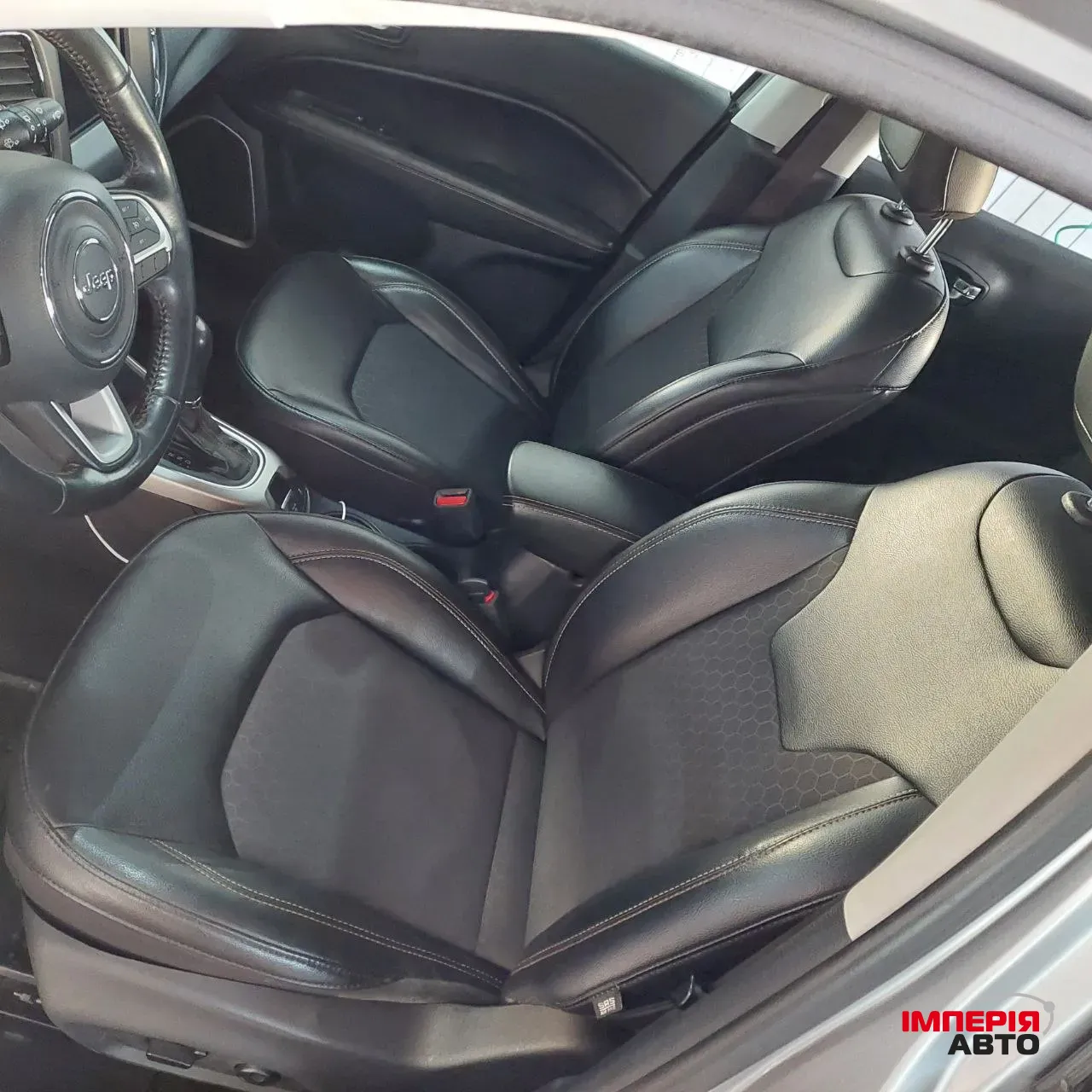 Jeep Compass - фото 7