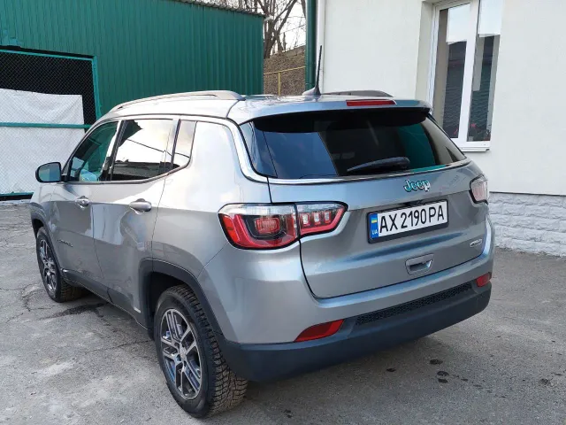 Jeep Compass - фото 4