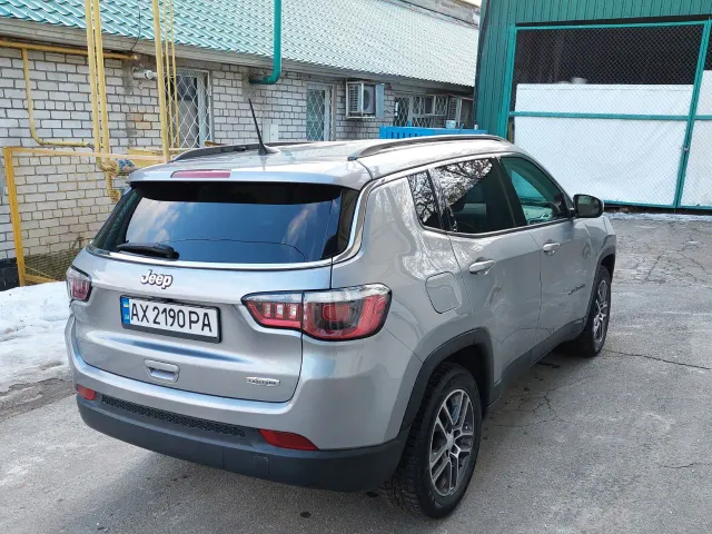 Jeep Compass - фото 3