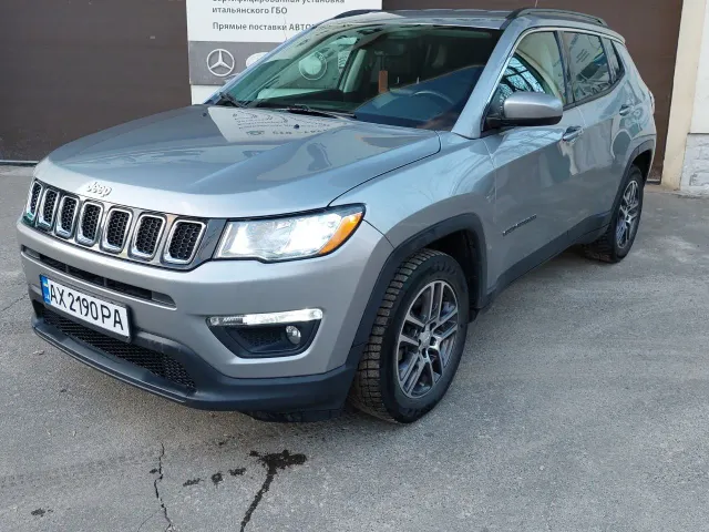 Jeep Compass - фото 2