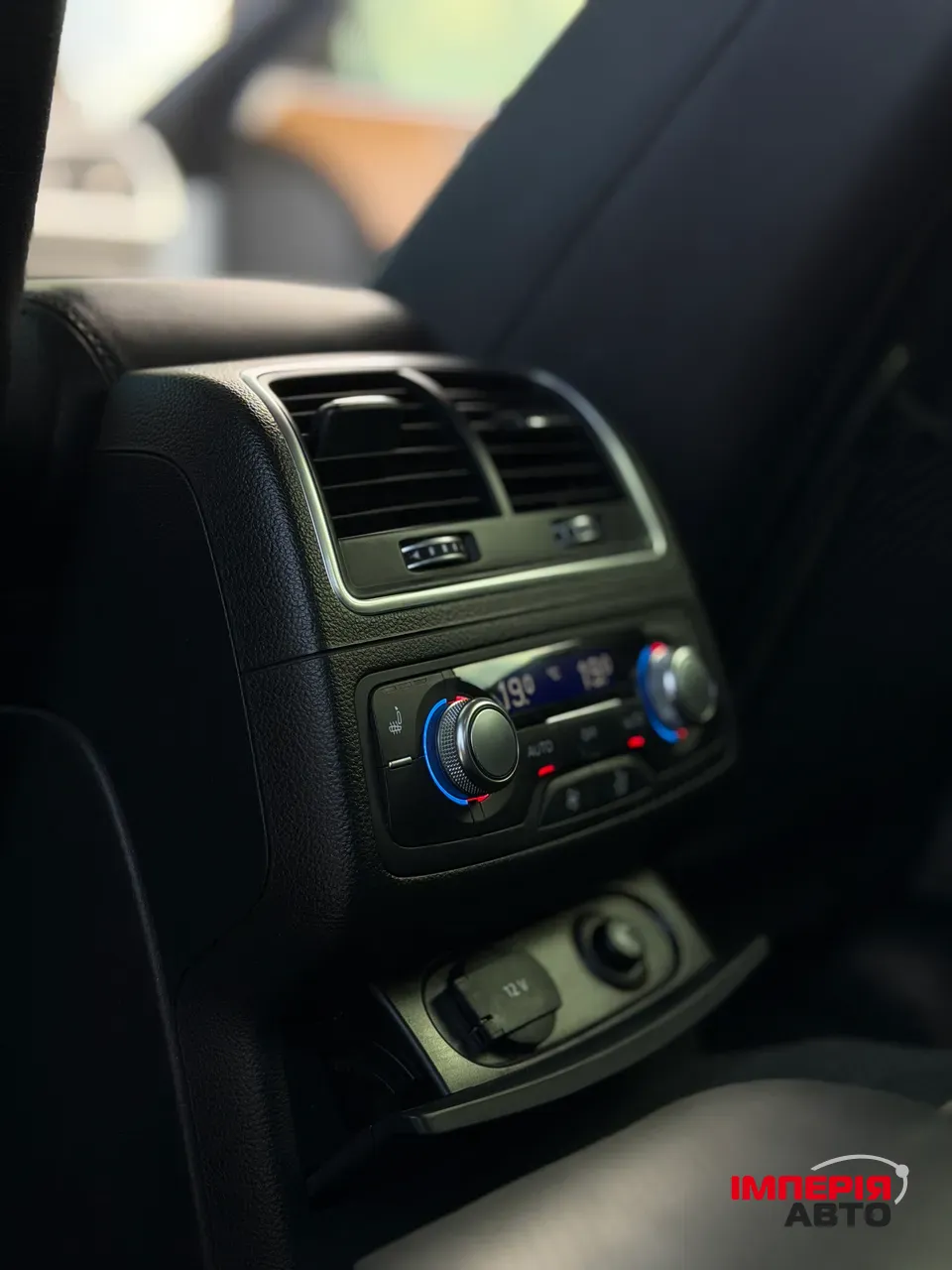 Audi A6 allroad - фото 11