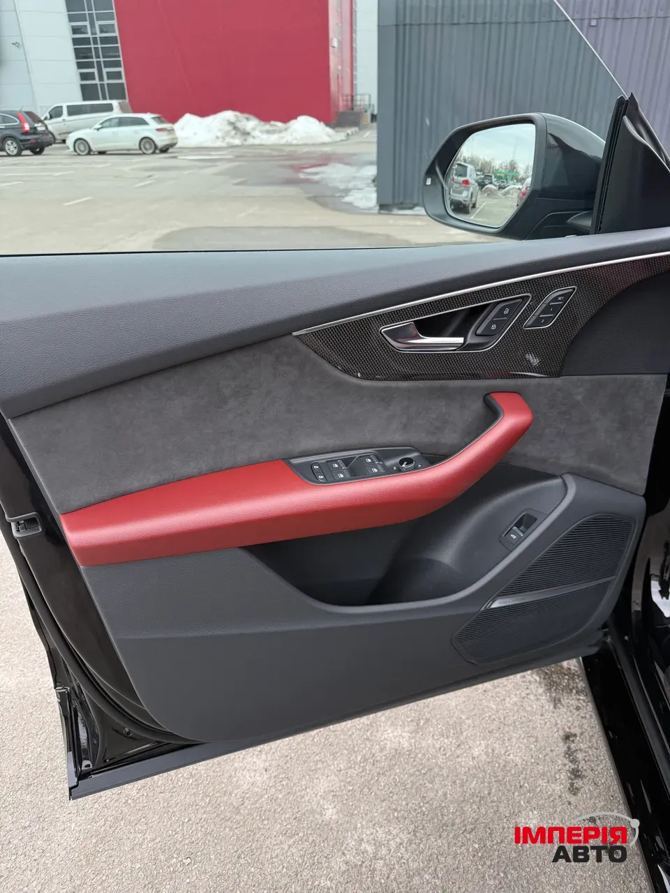 Audi SQ8 - фото 15