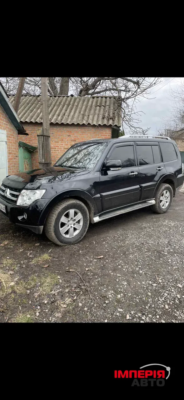 Mitsubishi Pajero - фото 3