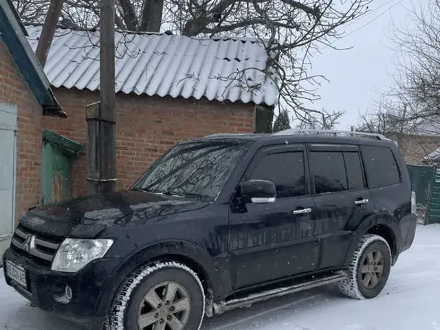 Mitsubishi Pajero - фото 2