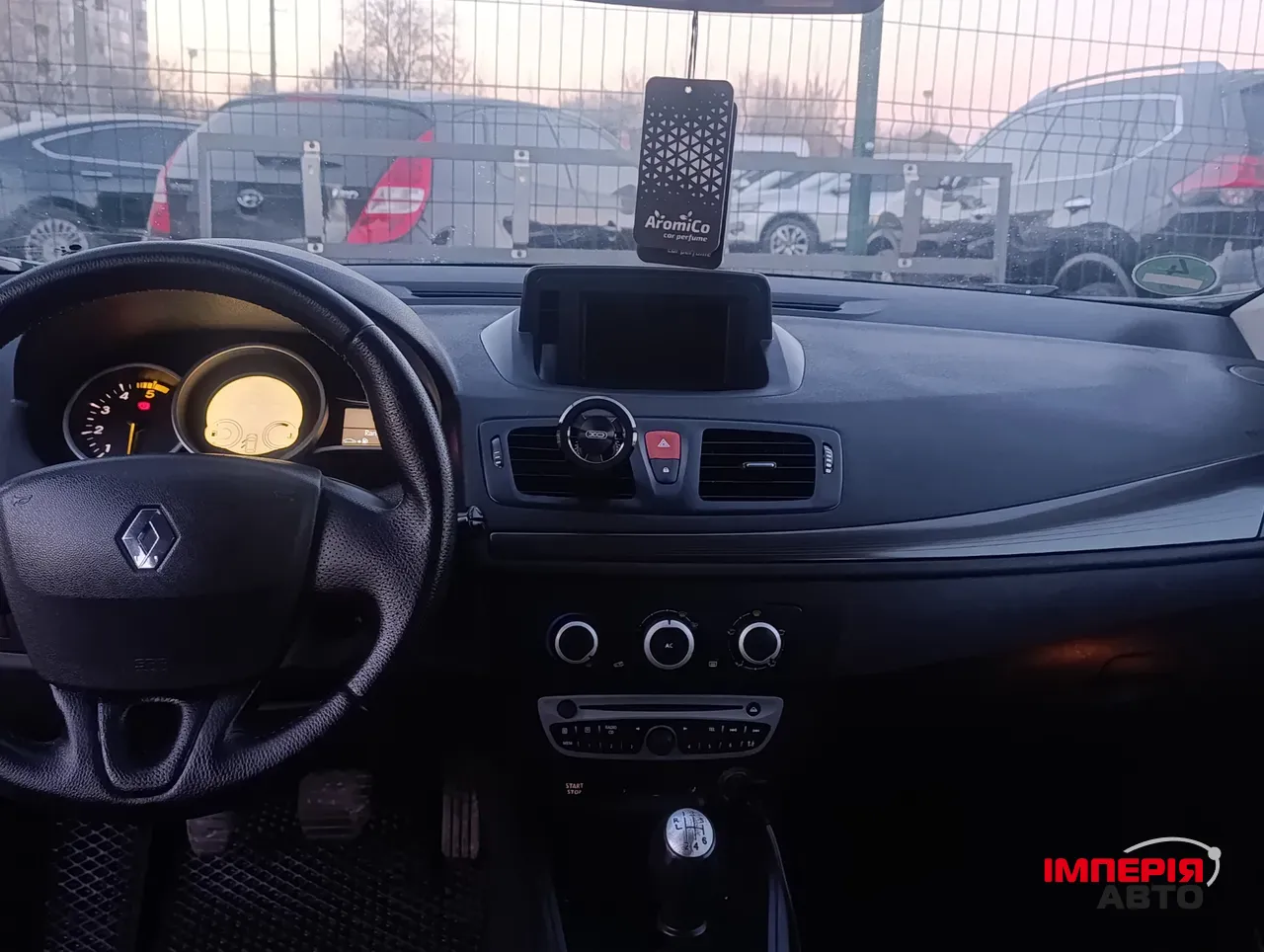 Renault Megane - фото 12