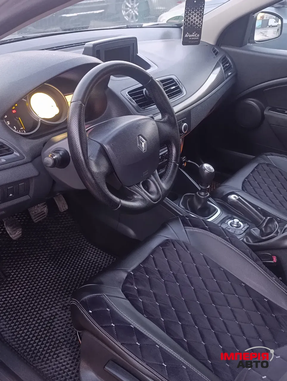 Renault Megane - фото 11