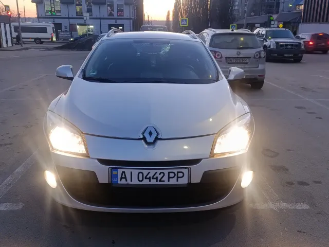 Renault Megane - фото 2