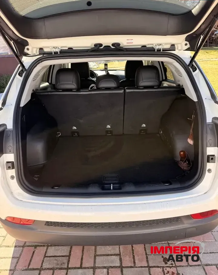 Jeep Compass - фото 13