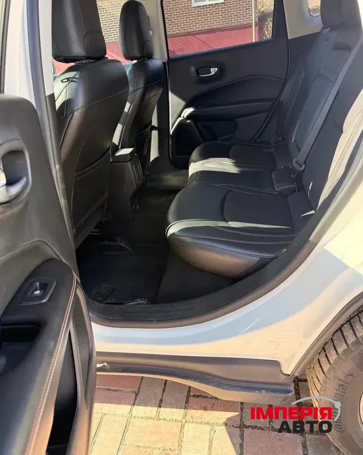 Jeep Compass - фото 12
