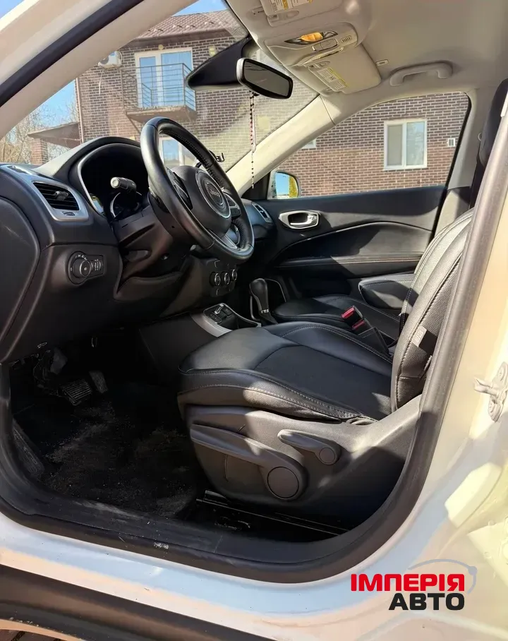Jeep Compass - фото 6